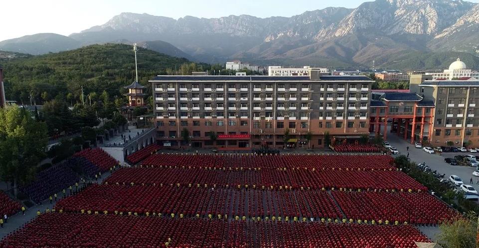 嵩山少林武校一年要交多少钱的学费呢?武校