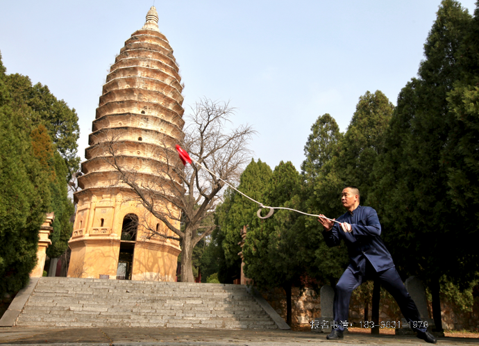 《郑州日报》特别栏目“功夫郑州奇遇记”系列报道：“少林软兵之王” 用一生诠释一份热爱！