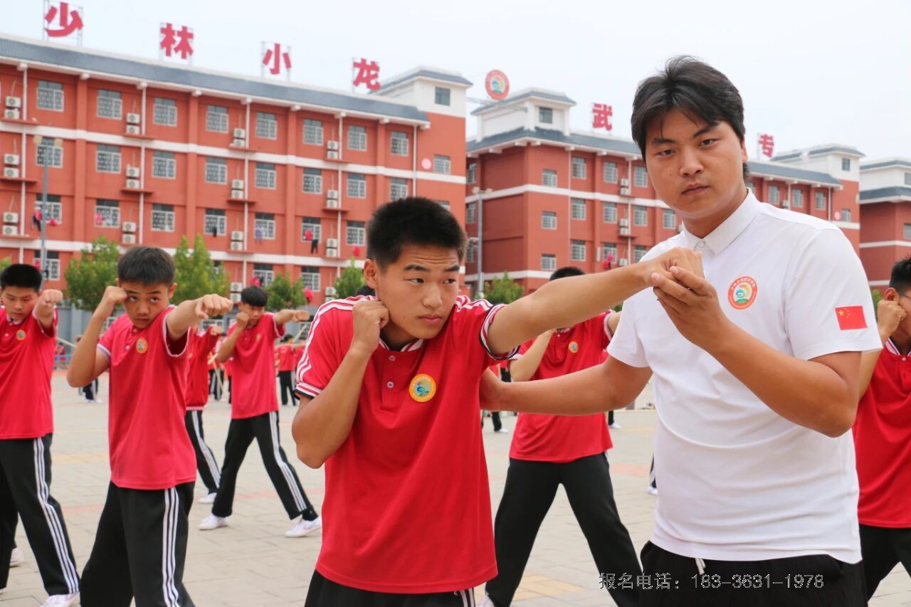 少林小龙武校全托散打二部教练王重：教“拳脚”更教做人