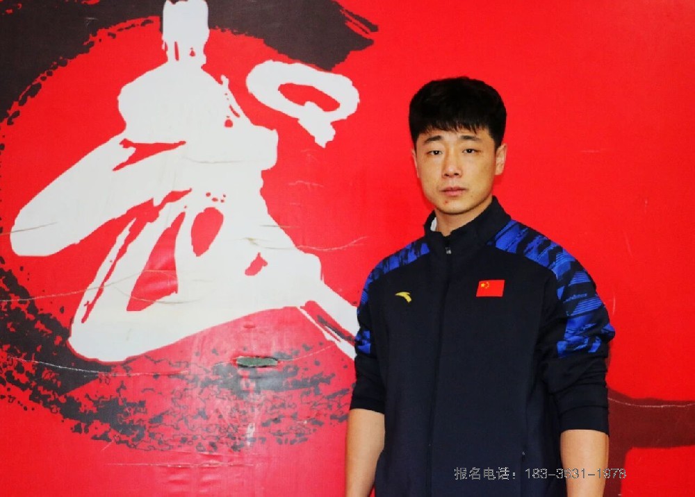 少林小龙武校竞训表演部教练贾守杰：严训出尖兵 精心育精英