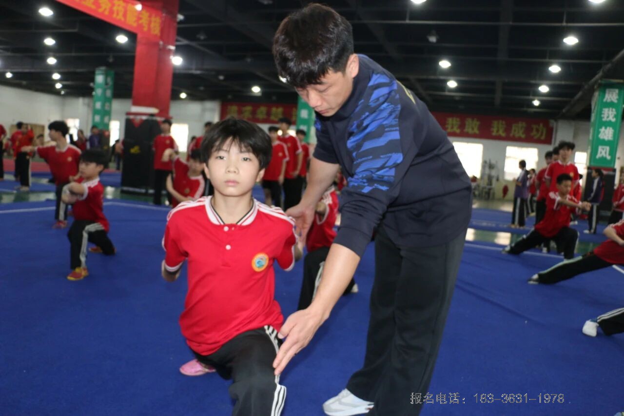 少林小龙武校竞训表演部教练贾守杰：严训出尖兵 精心育精英