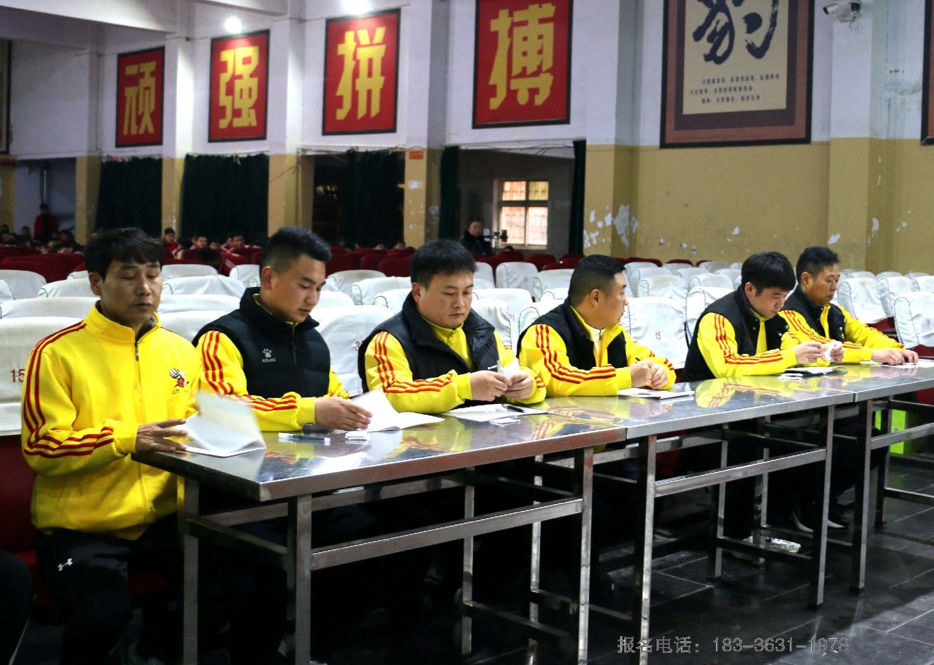 以考促训，以演砺能——少林小龙武校竞训表演部季度技能展示考核圆满举行