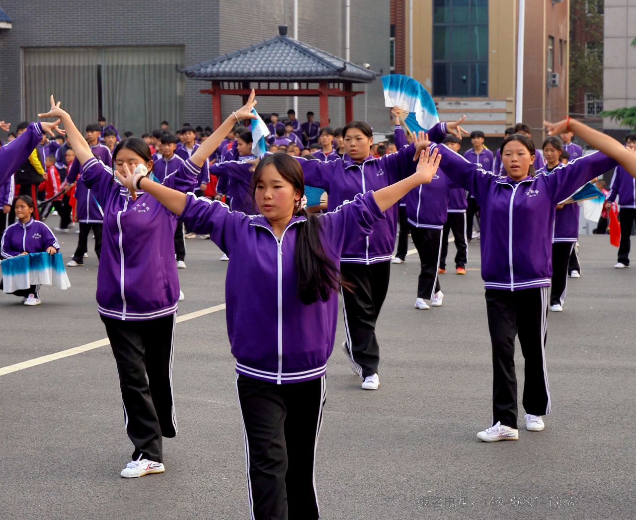 少林小龙武校影视艺术部 “红刃舞魂”开场节目燃情可期