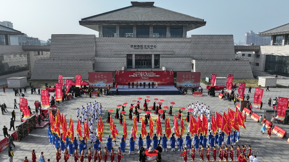 双首秀燃爆全场！少林小龙武校惊艳亮相河南省第二十届中原大舞台武术展演