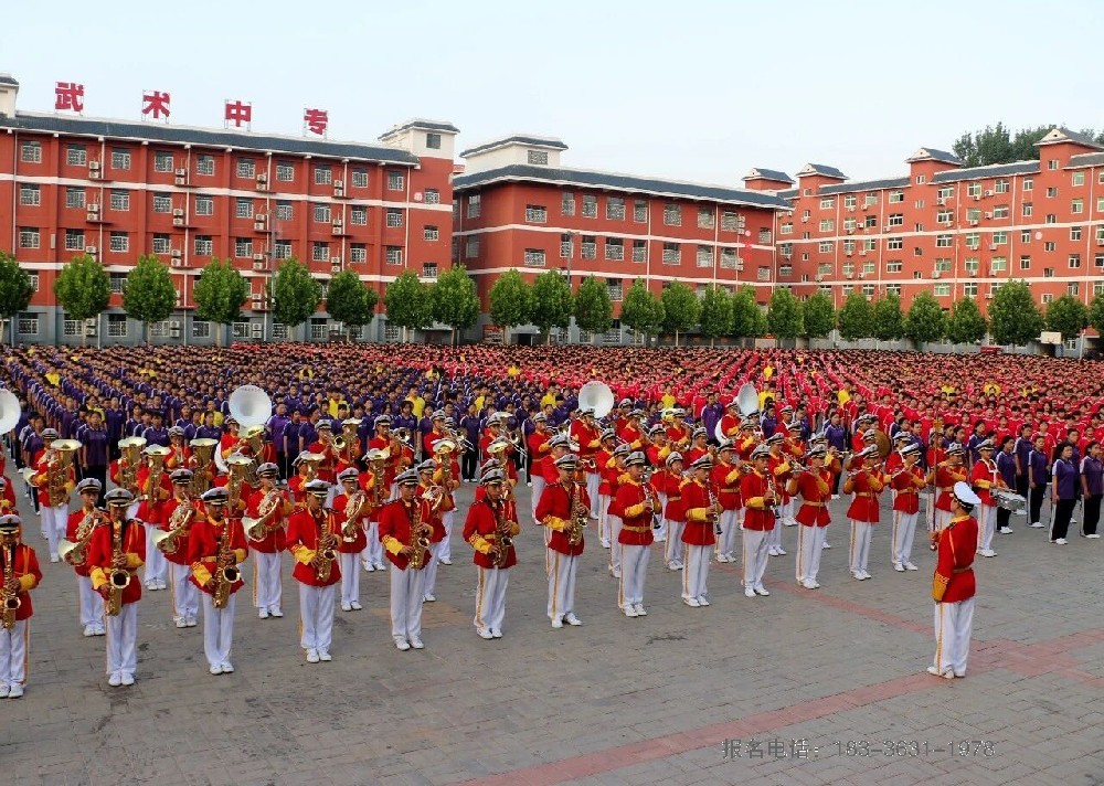 嵩山少林小龙武校举行致敬中国航天事业七十周年主题升旗仪式