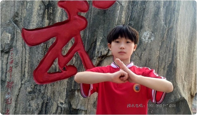 河南少林小龙武校优秀学员黄雨阳---少年砺武逐锋芒
