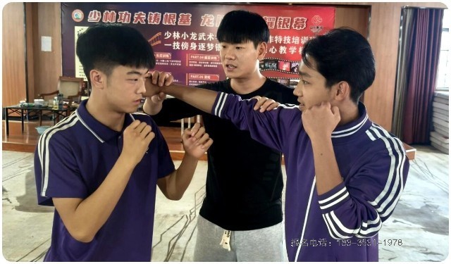 河南少林小龙武校学员张佳涛